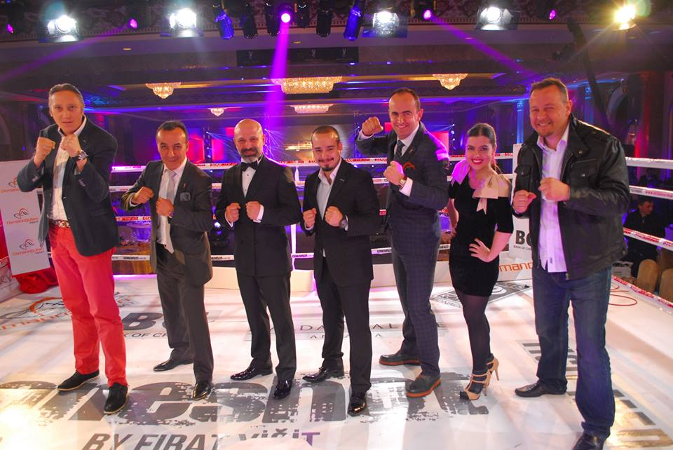 Mardan Palace’ta yumruklar konuştu!