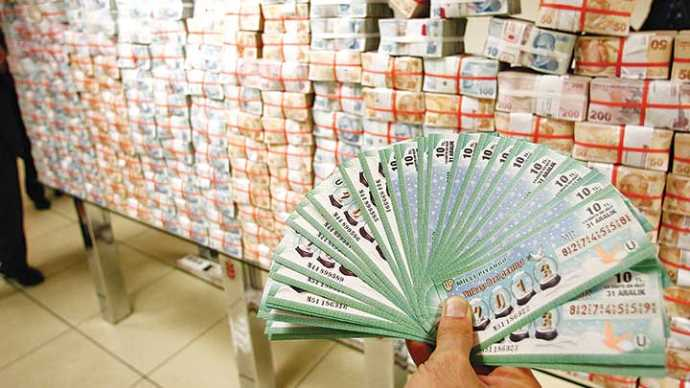 Piyango talihlisi parasını aldı, 20 gün güney illerinde tatilde! 