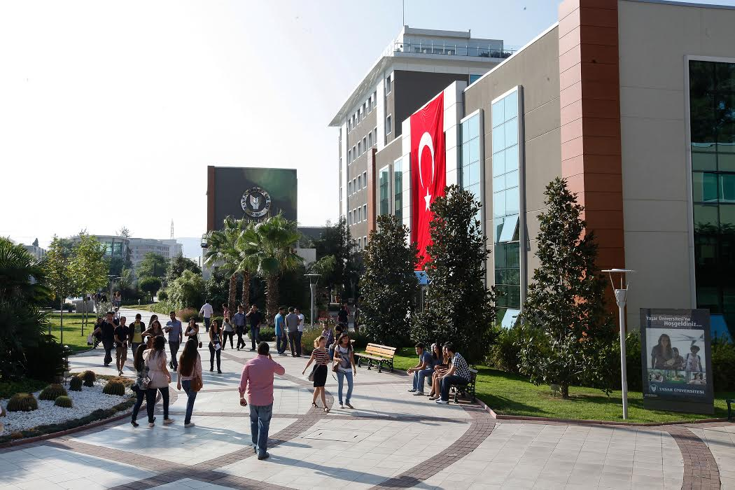 Er Yatırım ve Yaşar Üniversitesi Turizm ve Otelcilik alanında işbirliği protokolü imzaladı
