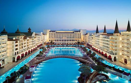 İhale tarihi bugün olan Mardan Palace'a bir talipli daha çıktı