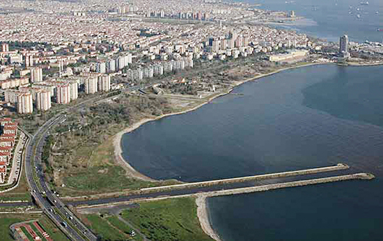 Ataköy Sahili tamamen halka kapanıyor