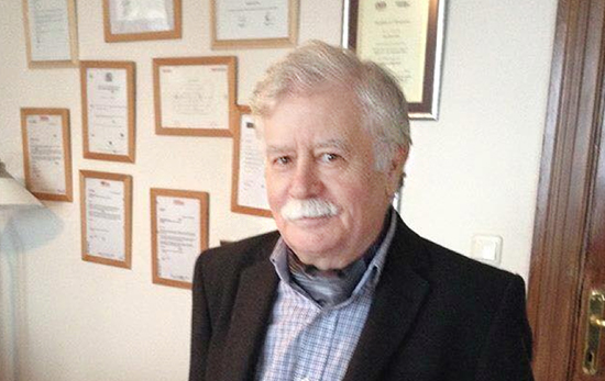 Rehber ve yazar Ateş Nesin hayatını kaybetti