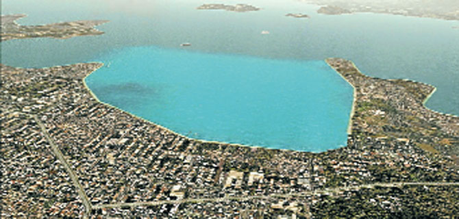 Çeşme’nin önü şimdi açılacak