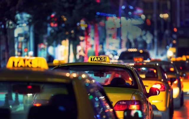 Saldırı sonrası sosyal medyada taksicilere tepki yağdı