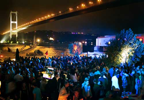 Belediyenin gece müzik yasağı Danıştay’dan döndü