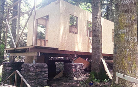 Mahkeme kararını beklemeden Milli Parka bungalov yapmaya başladı