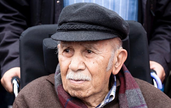Ünlü yazar Vedat Türkali hayatını kaybetti