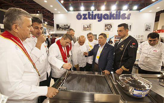 Anfaş Fuarı’nın en çok konuşulan markası: Öztiryakiler