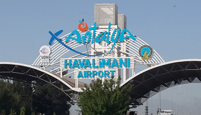14 milyon turist hedefi konan Antalya 13 milyonu kıl payı geçti