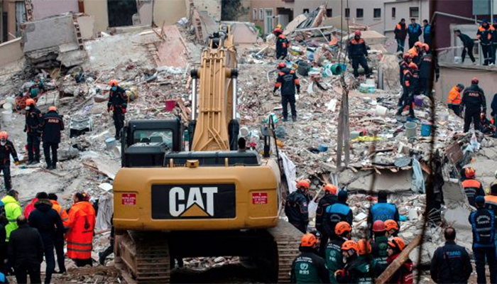Kartal'da bina çötü çok sayıda ölü ve yaralı var