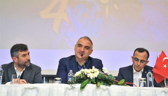 'Turizm kolejleri bu yıl açılacak, 200 bin öğrenciye sezonluk istihdam yaratılacak'