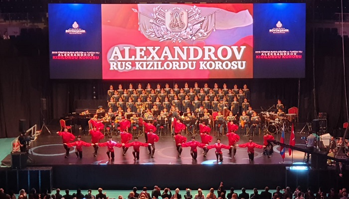 Kızılordu Korosu'ndan İstanbul'da 12 bin kişilik dev konser