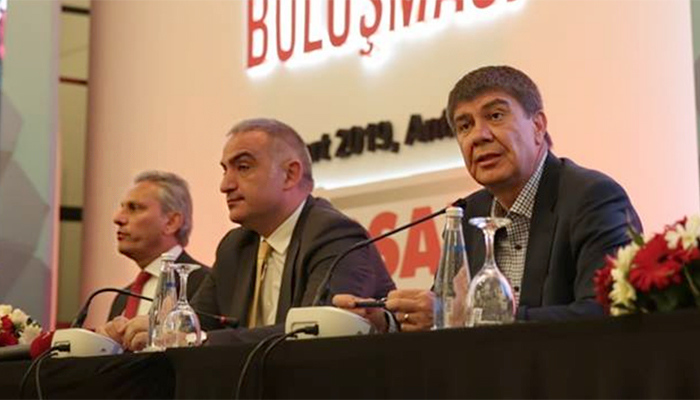 Ersoy, 'yönetimi küstürmeyin' dedi, turizmcilerden oy istedi