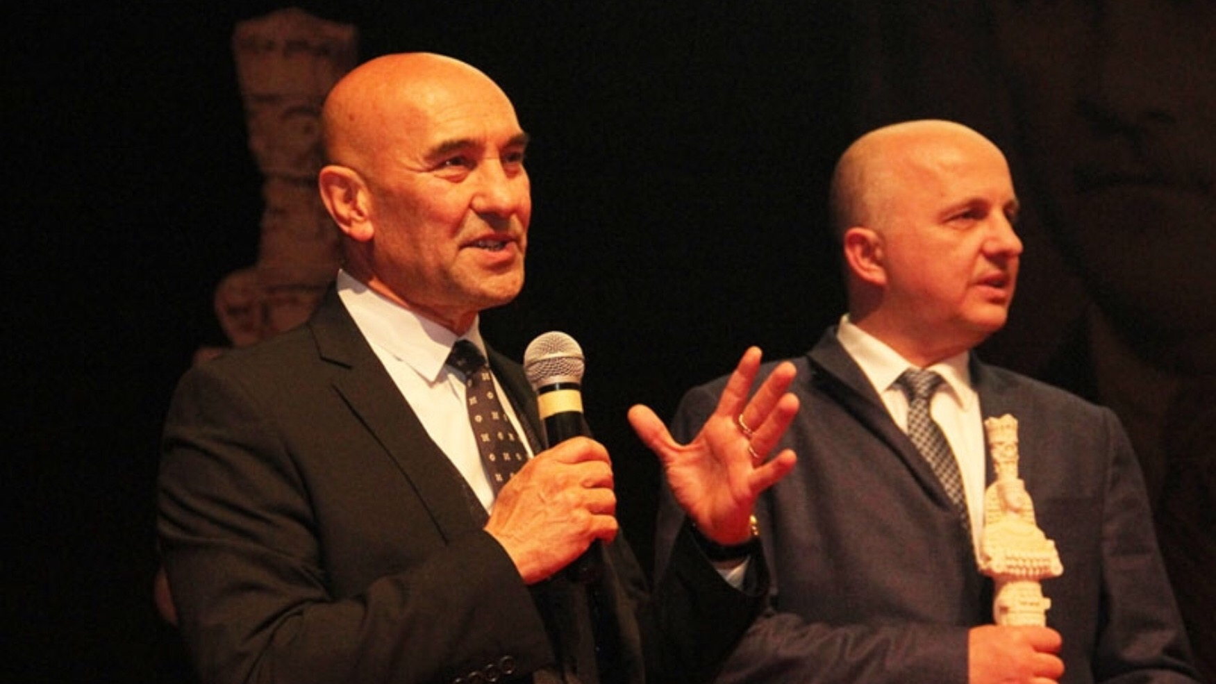 Tunç Soyer açıkladı: Üç ülkede İzmir ofisleri açılacak