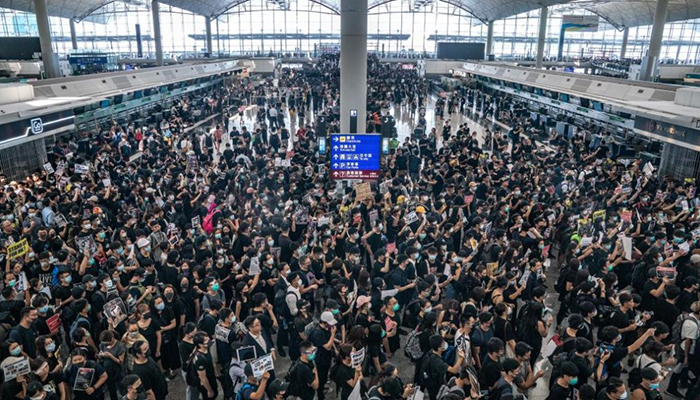 Protestolar Hong Kong'da turizmi vurdu