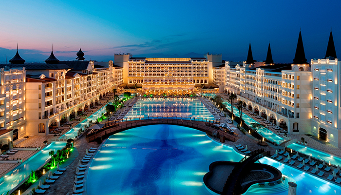Antalya'daki sıra dışı etkinlik, bu yıl Mardan Palace'da