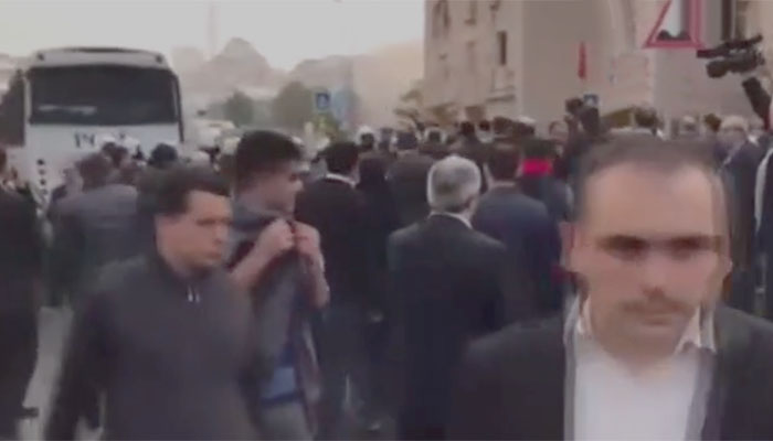 Cemaat yurdu yıkımında olay çıktı