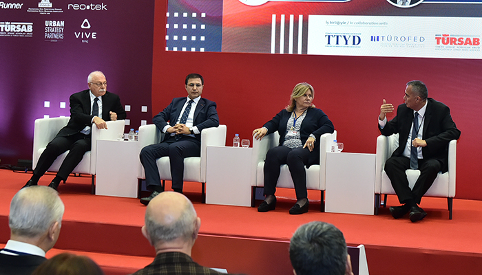 Antalya'nın yanında Kapadokya, Ege ve Pamukkale de büyüdü