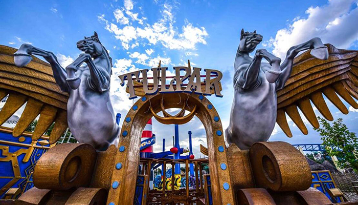 10 milyon turist hedefiyle 750 milyon dolara yapılan park kapatıldı