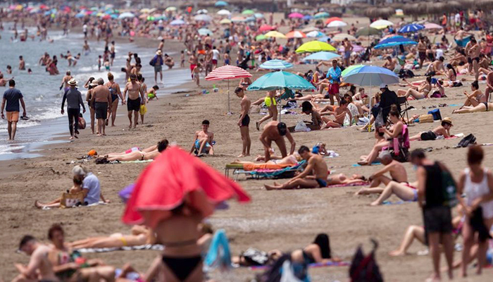 İngiltere resmen açıkladı: İşte İngiliz turistin gidebileceği 70 ülke ve bölge