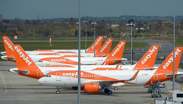 EasyJet üç havalimanındaki merkezlerini kapatıyor