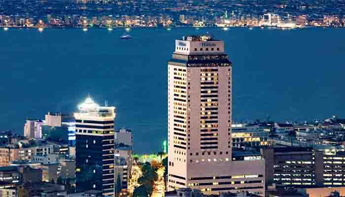 30 yıllık Hilton tabelası iniyor