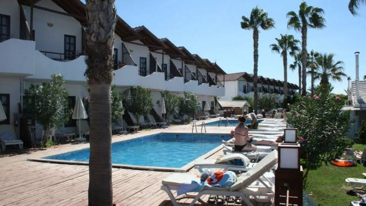 Alanya’nın sembol oteli Banana Beach Club satılıyor