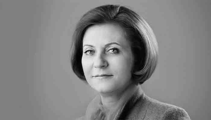 Anna Popova Rus turistlerin gözünü korkutmaya devam ediyor