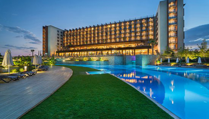 Concorde Luxury Resort 3 havalimanından uçak kaldırıyor