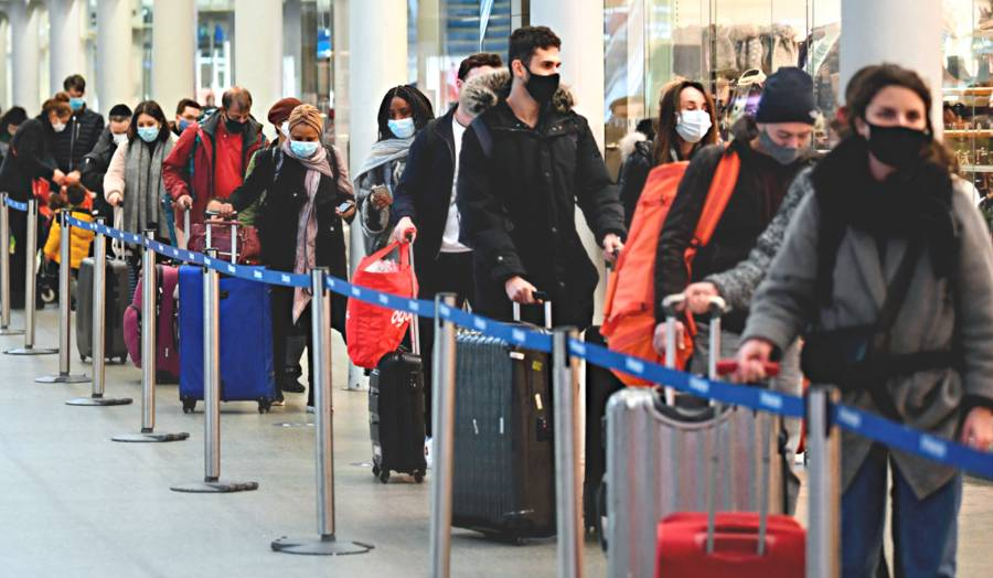 İngiltere 'tam açılma' takvimini erteleyebilir