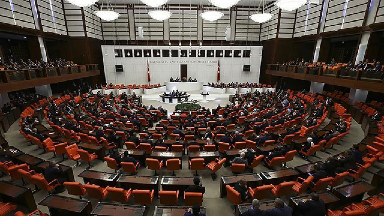 Muhalefet partileri kritik kanunun oylamasına katılmamış