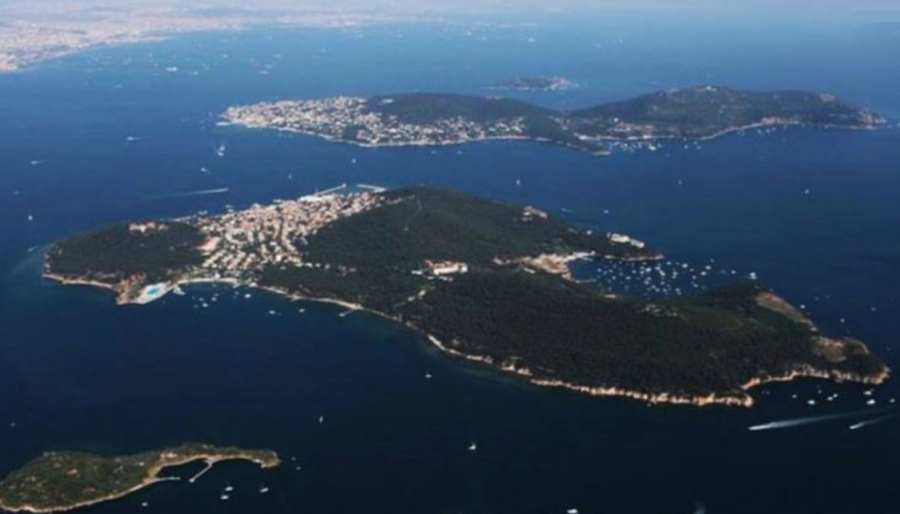 Adalar’da plan yapma yetkisi İBB’den alındı
