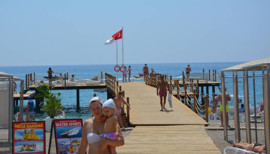 Antalya’ya gelen turistin yüzde 72’si 4 ülkeden