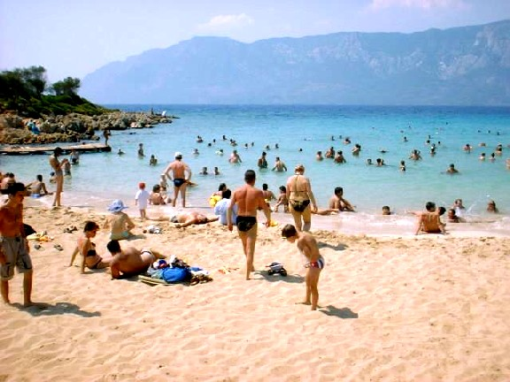 MARTAB: Turistler en çok cinsel taciz, gürültü kirliliği ve esnaftan şikayetçi