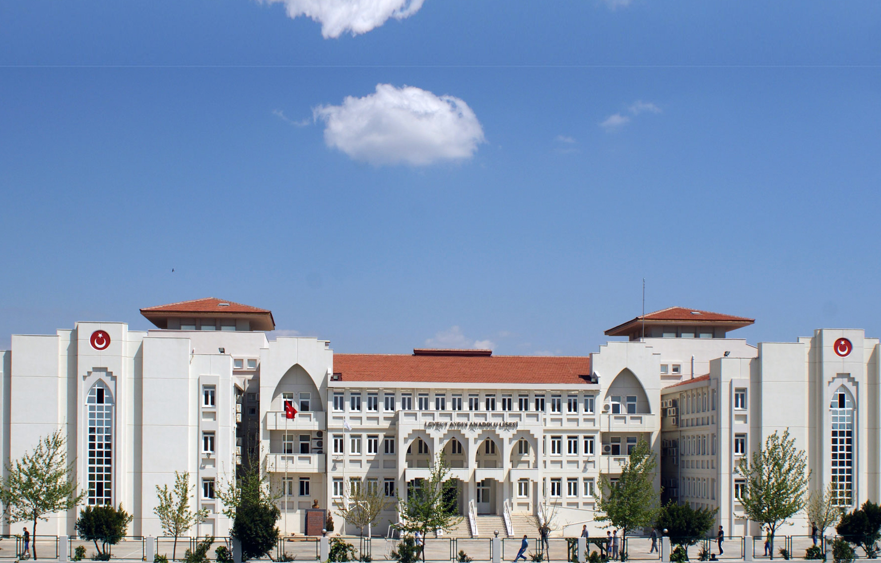   Levent Aydın Anadolu Lisesi mezunlarından göz kamaştıran başarı