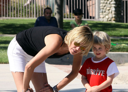 Müthiş reklam: Sharon Stone Antalyaspor'u tanıttı 