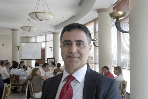 İskender Çayla: İspanya Türkler için vize süresini iki güne çekecek