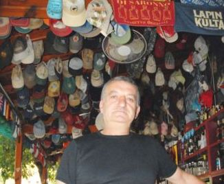 Turistin unuttuğu şapka otelciyi koleksiyoncu yaptı