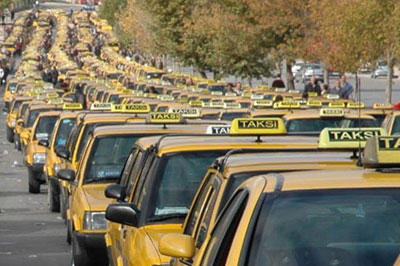 İstanbul Büyükşehir Belediyesi taksi sorununu aşmak için düğmeye bastı