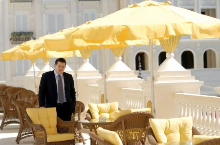 Dünyanın en büyük şemsiyesi Mardan Palace için yapıldı