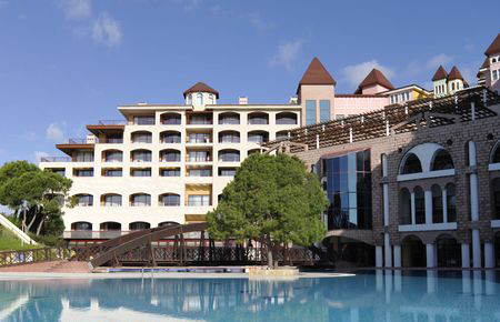 Sirene Belek Hotel yeni yüzüyle hizmete girdi