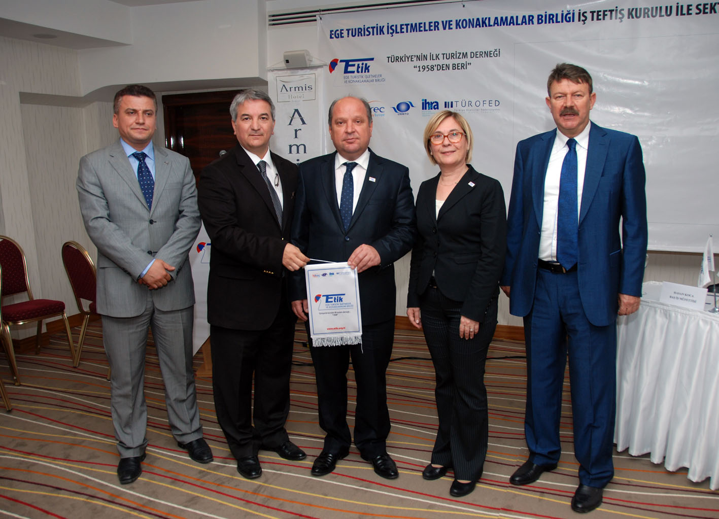Müfettişler, Egeli turizmcilere  işyeri teftişlerini anlattı