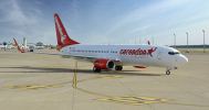 Corendon'un fabrika çıkışlı Boeing 737-800NG uçağı Antalya'ya indi
