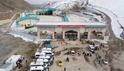 Türkiye-İran sınırında yolcu geçişleri geçici olarak durduruldu