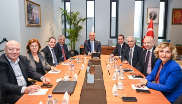 Bakan Ersoy’dan 2026 turizmi için kritik toplantı