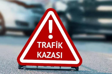 Antalya’da tur minibüsü ile hafif ticari araç çarpıştı, 6 yaralı