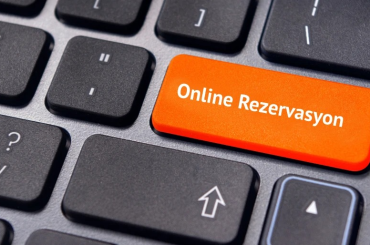 Alman turistler rezervasyonda online platformları tercih ediyor