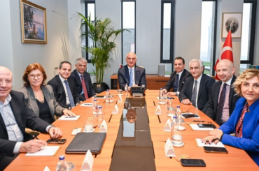 Bakan Ersoy’dan 2026 turizmi için kritik toplantı