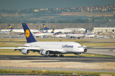 Lufthansa ilk çeyrekte zararını azalttı, yıl hedefini korudu