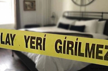 Otel odasında bıçaklanmış halde ölü bulundu